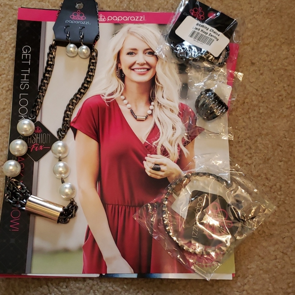 Paparazzi Fashion Fix Set. Brand New